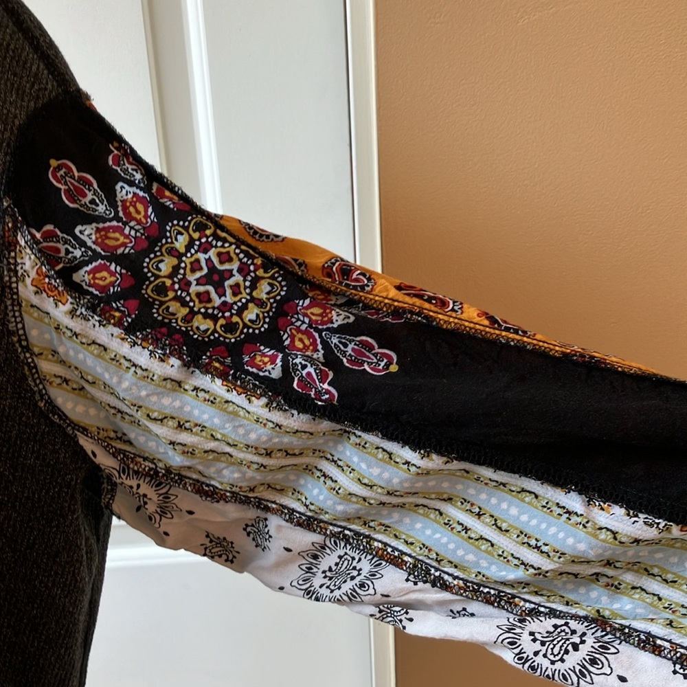 Chelsea & Theodore Waffle Knit Top with Boho Sleeves - Picture 6 of 12